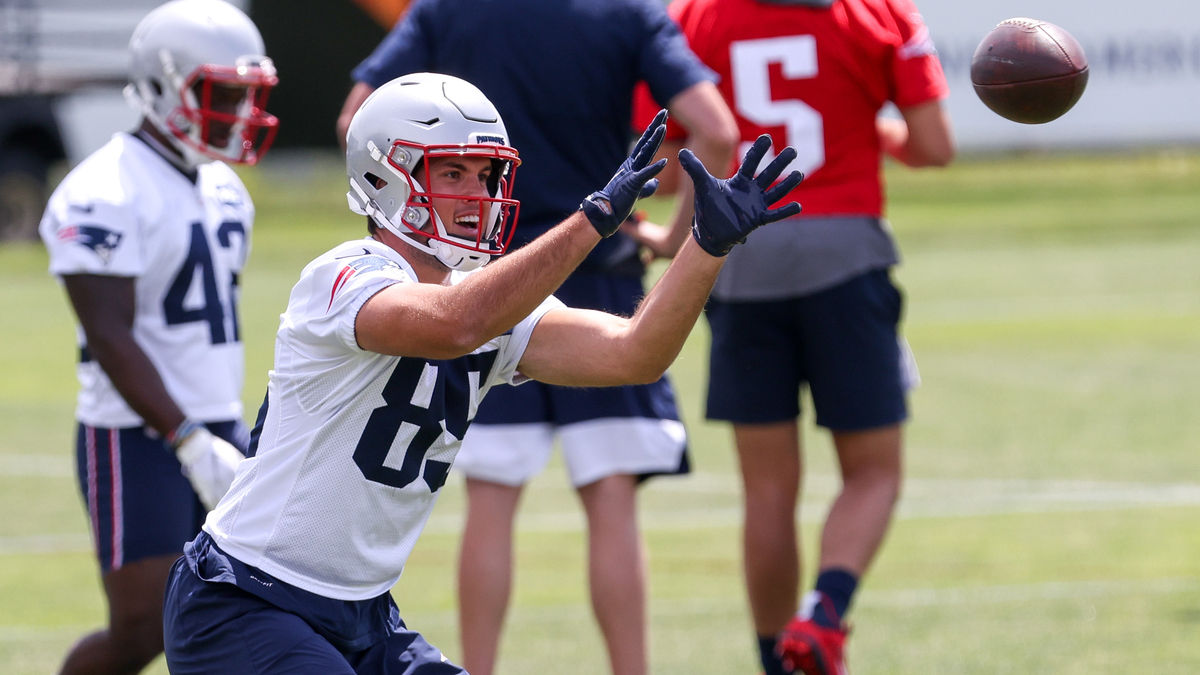 New England Patriots tight end Hunter Henry
