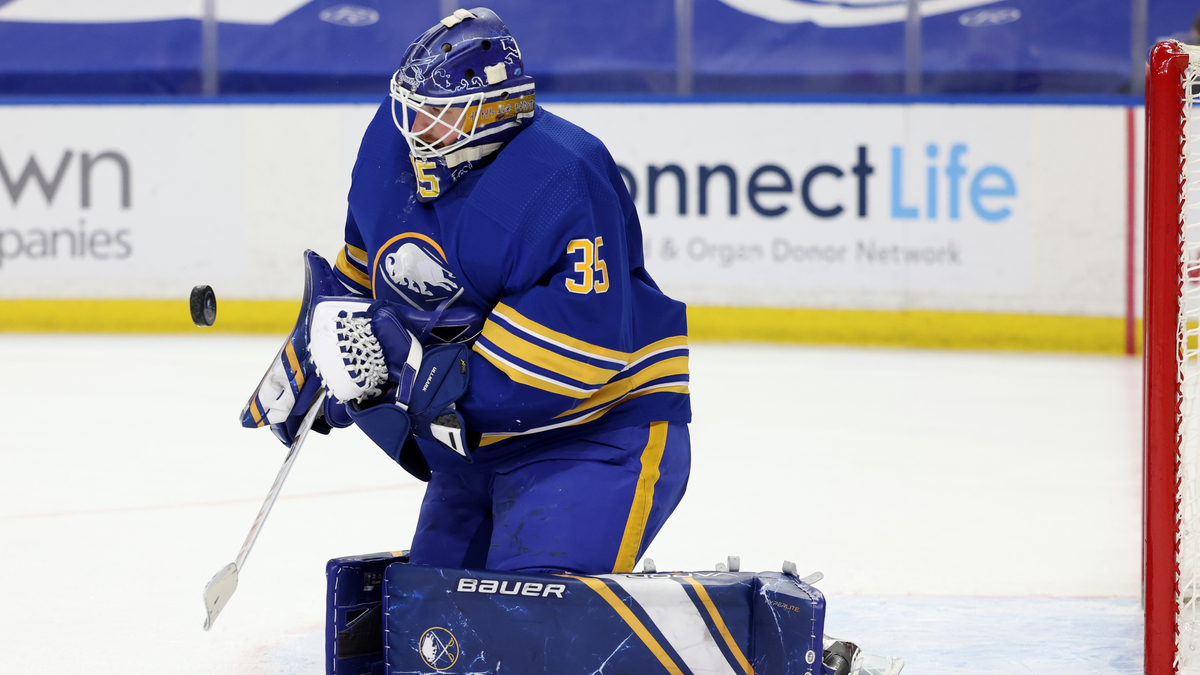 Boston Bruins Goalie Linus Ullmark