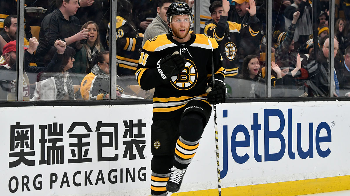 Former Boston Bruins defender Steven Kampfer