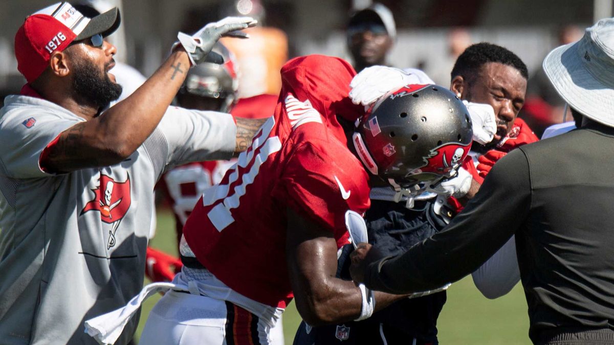 Tampa Bay Buccaneers wide receiver Antonio Brown and Tennessee Titans defensive back Chris Jackson
