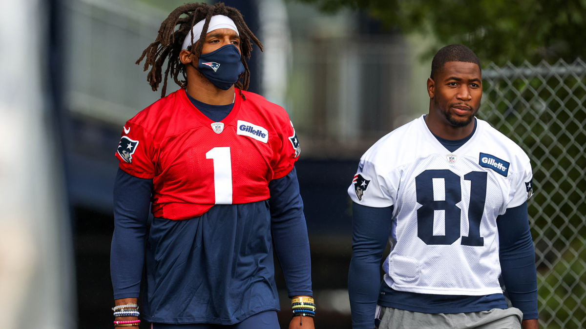 New England Patriots quarterback Cam Newton and tight end Jonnu Smith