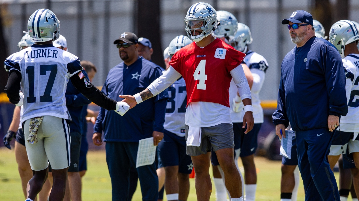 Dallas Cowboys head coach Mike McCarthy, quarterback Dak Prescott (4)