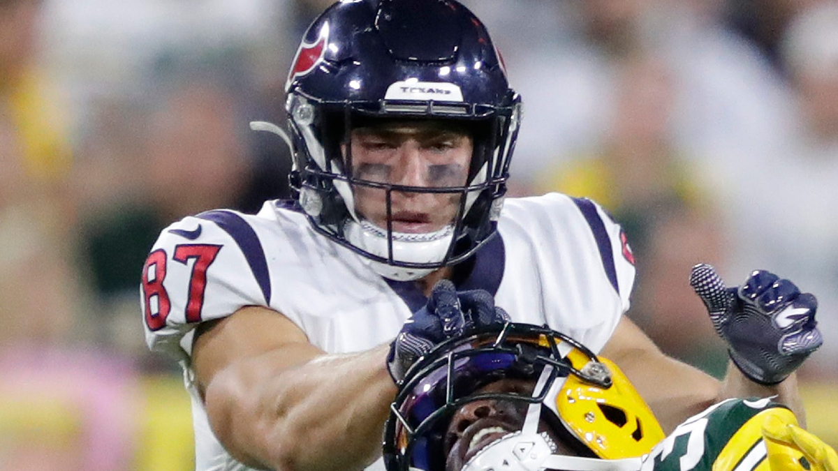 Houston Texans tight end Kahale Warring