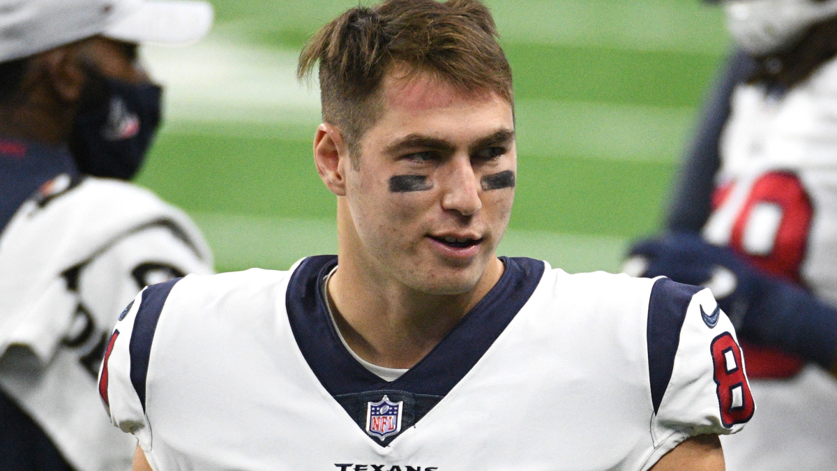 Houston Texans tight end Kahale Warring