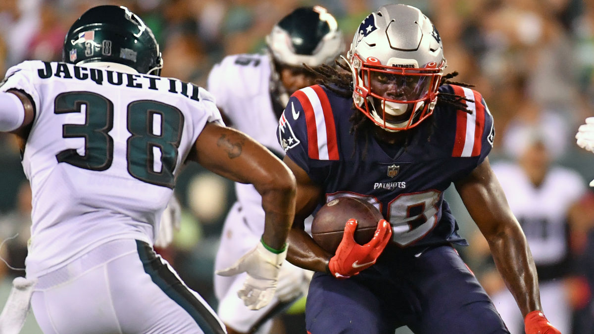 New England Patriots running back Rhamondre Stevenson
