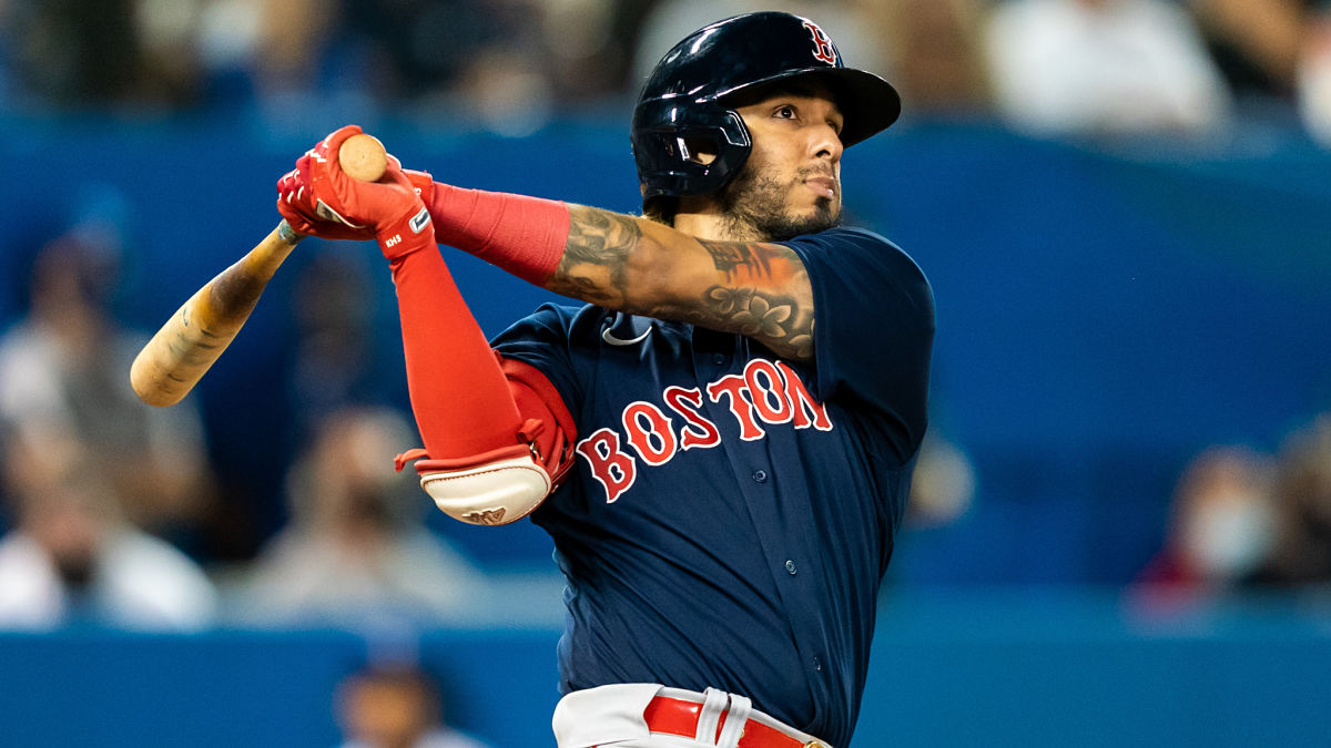 Boston Red Sox infielder Jonathan Araúz