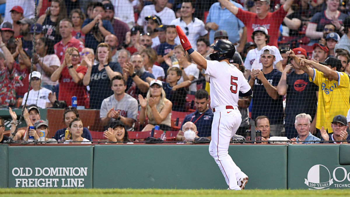 Boston Red Sox outfielder Kike Hernandez
