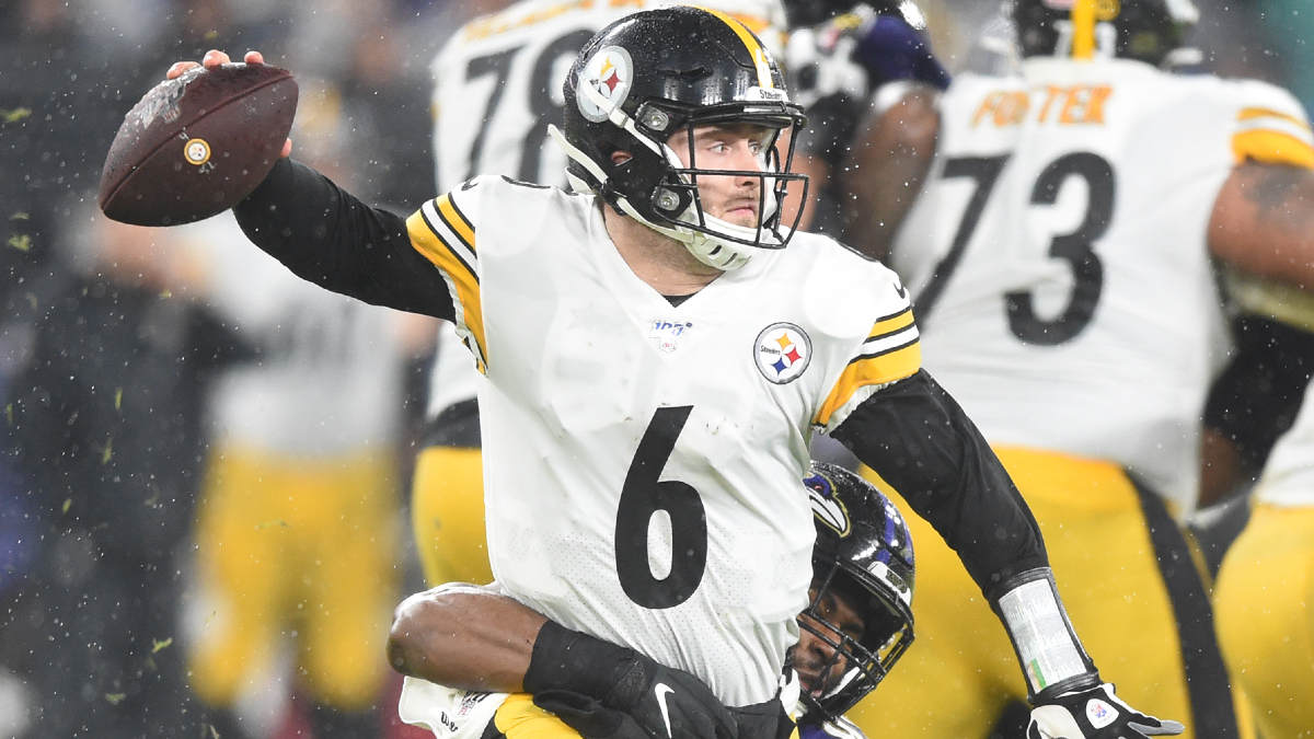 Pittsburgh Steelers quarterback Devlin Hodges