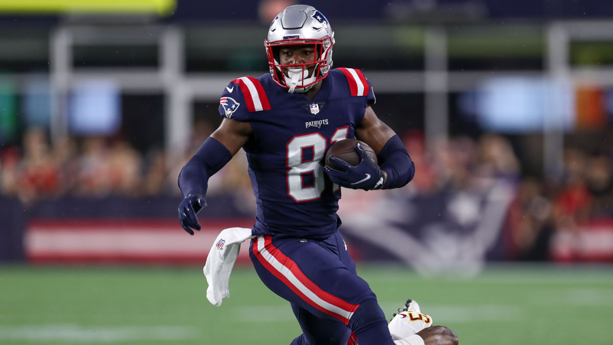 New England Patriots tight end Jonnu Smith