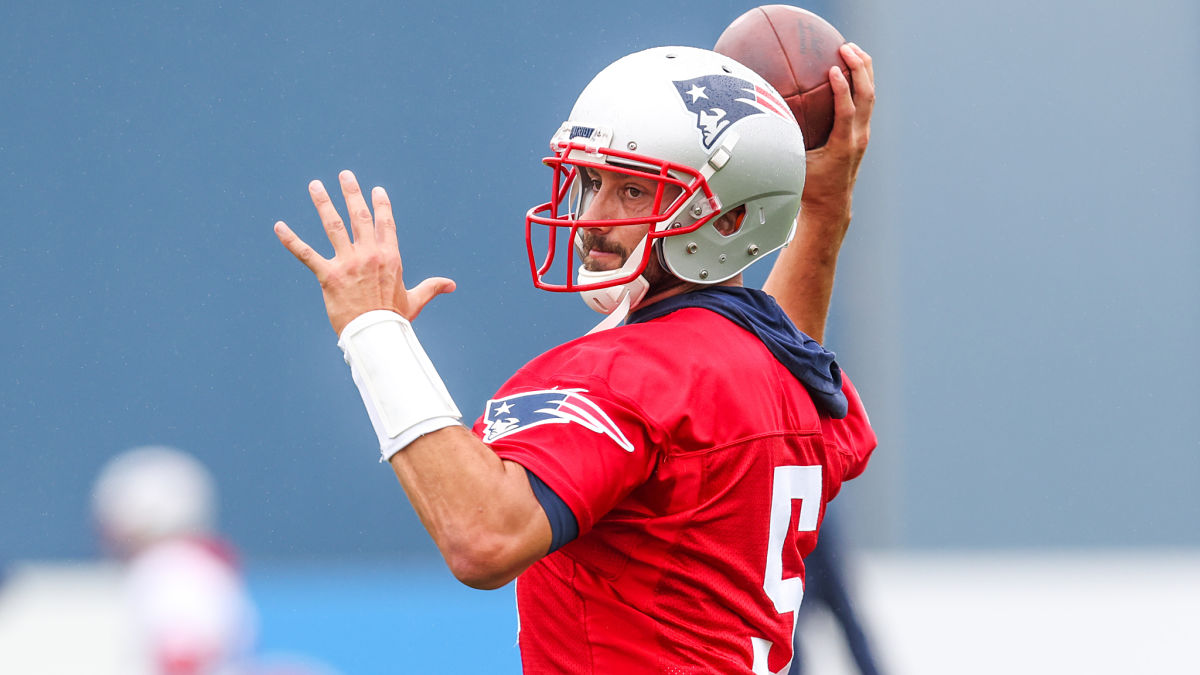 New England Patriots quarterback Brian Hoyer