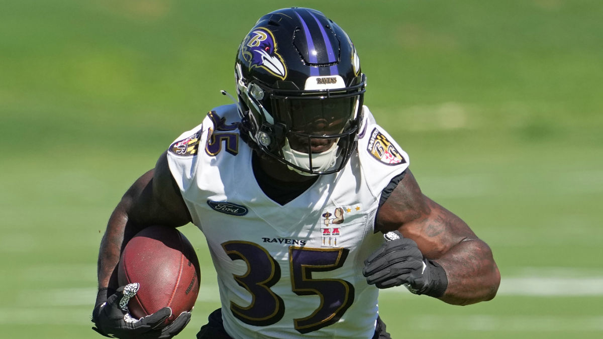 Baltimore Ravens running back Gus Edwards