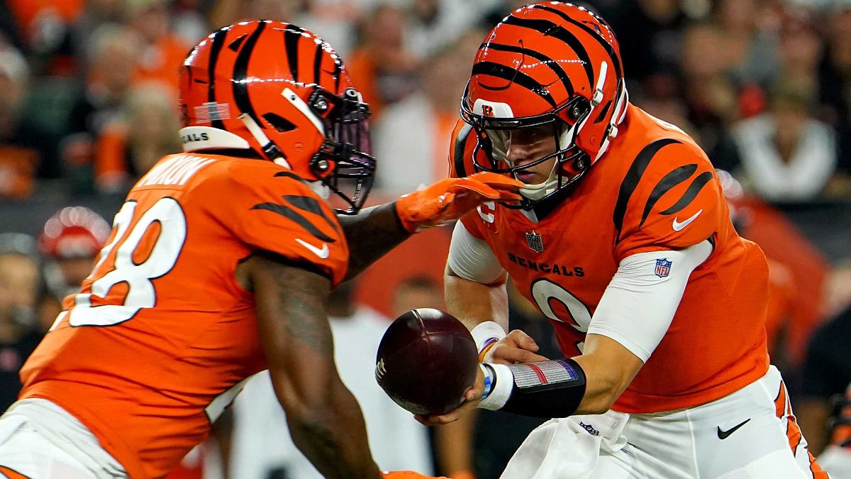 Cincinnati Bengals Joe Burrow and Joe Mixon