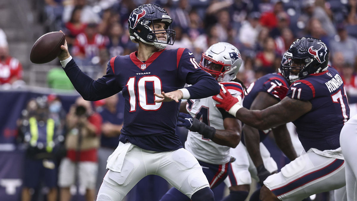 Houston Texans quarterback Davis Mills
