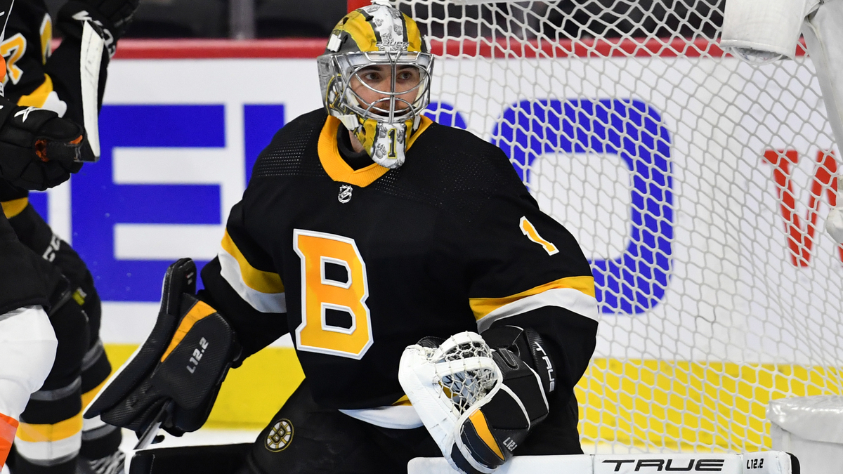 Boston Bruins goalie Jeremy Swayman