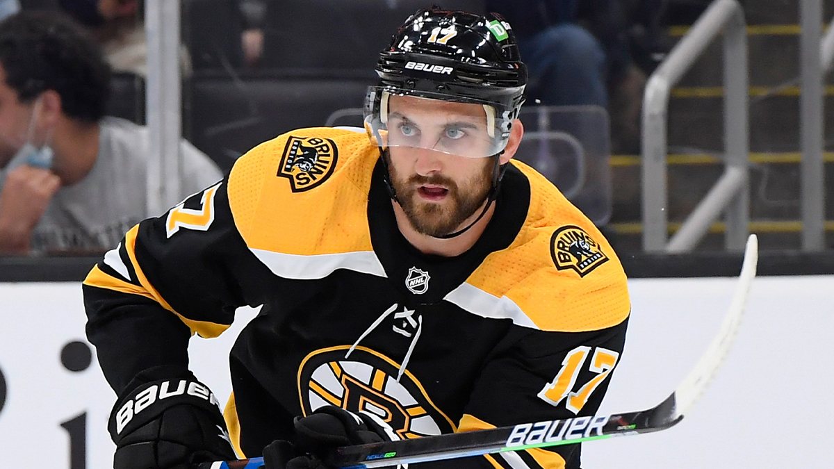 Boston Bruins forward Nick Foligno