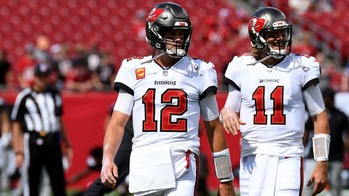Tampa Bay Buccaneers quarterbacks Tom Brady and Blaine Gabbert