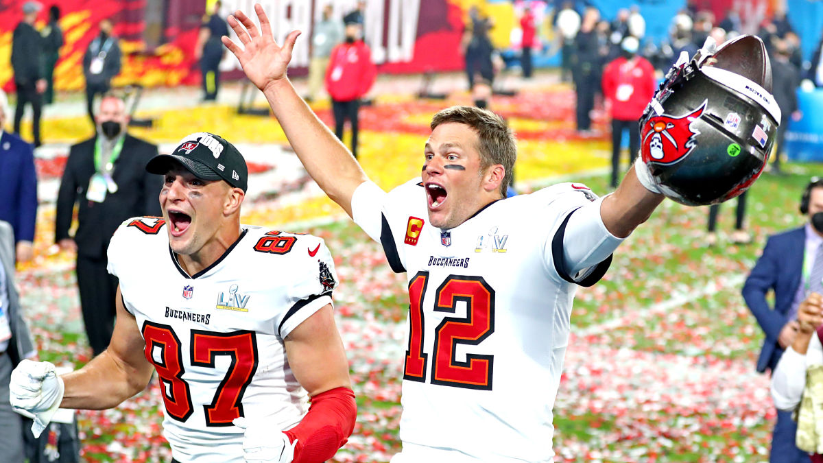 Tampa Bay Buccaneers Tom Brady and Rob Gronkowski