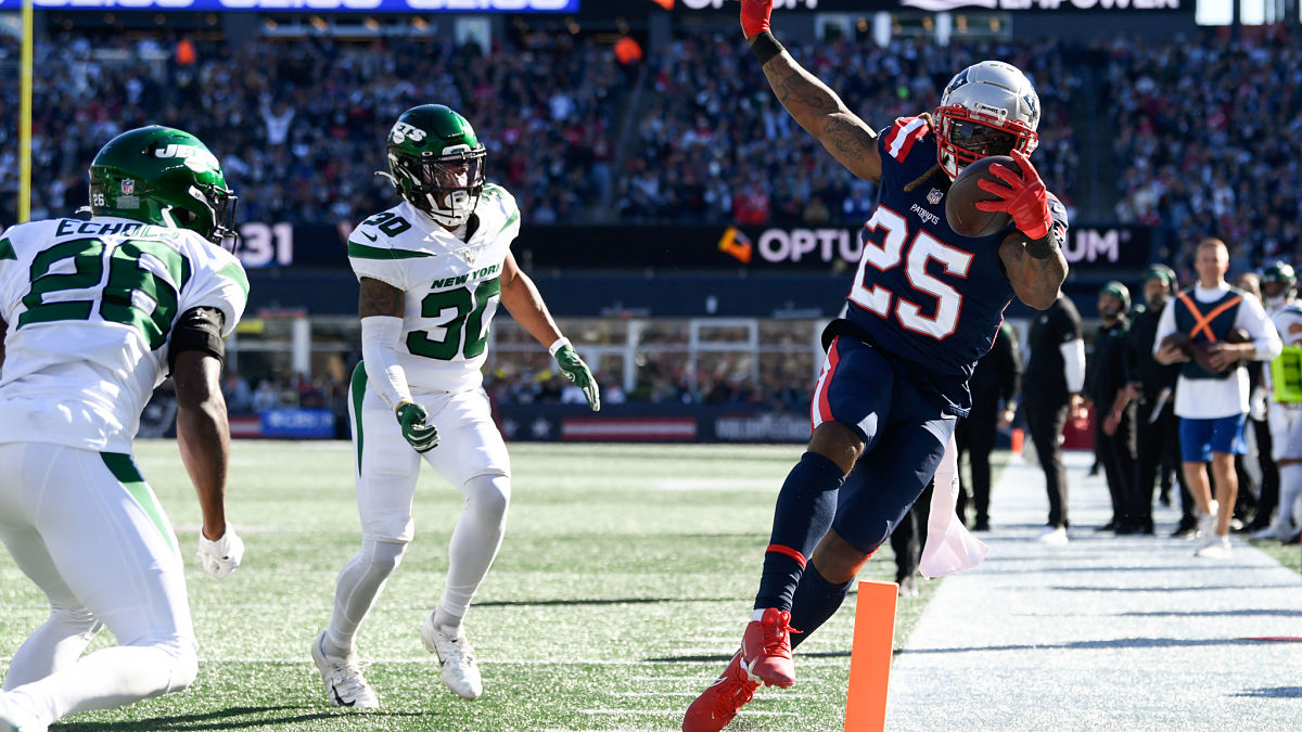 New England Patriots running back Brandon Bolden