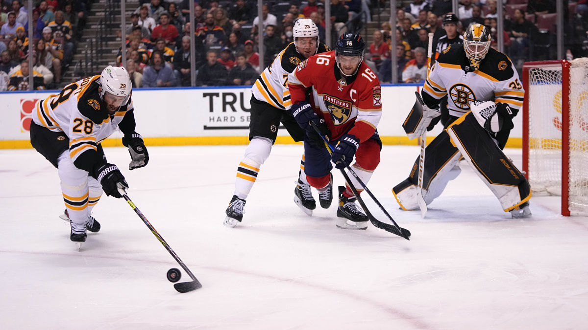 Boston Bruins goaltender Linus Ullmark