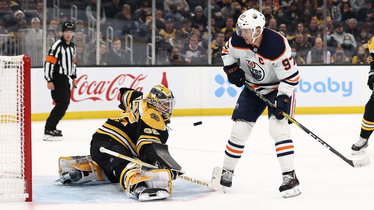 Edmonton Oilers' Connor McDavid, Bruins