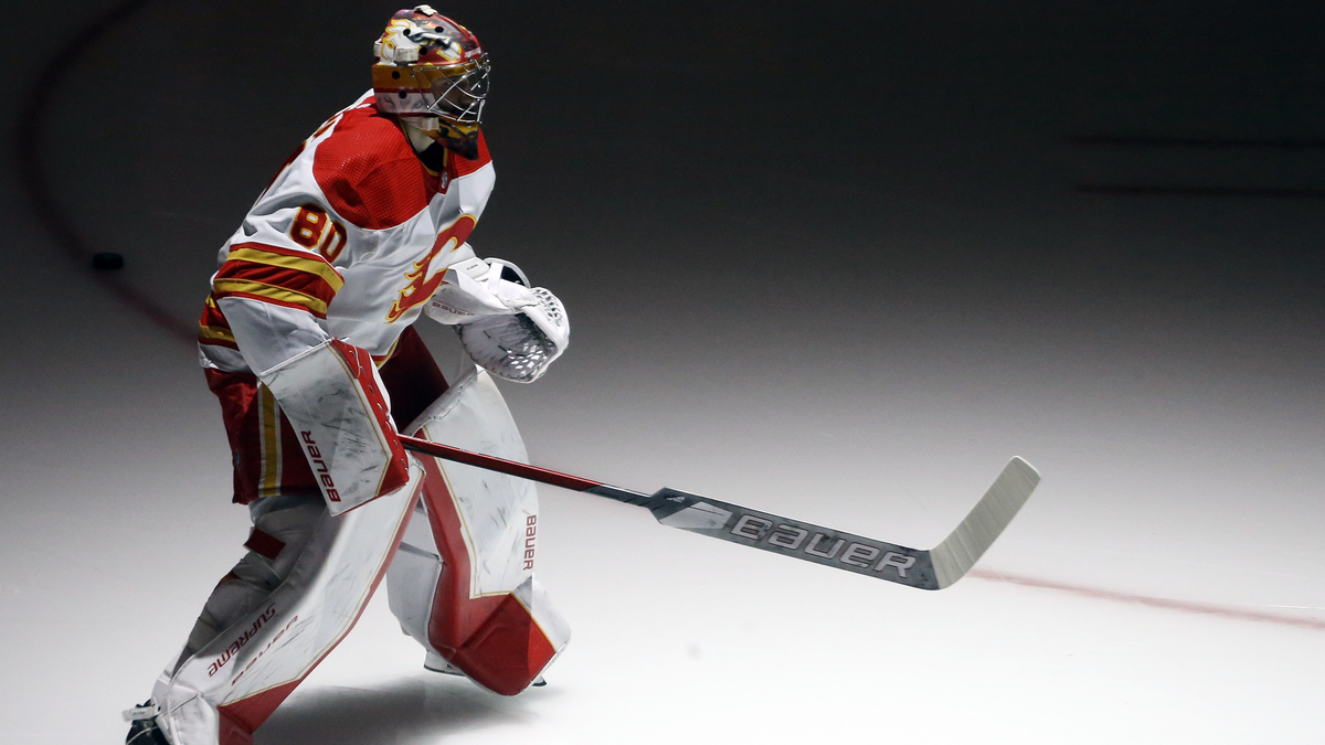 Calgary Flames goalie Dan Vladar