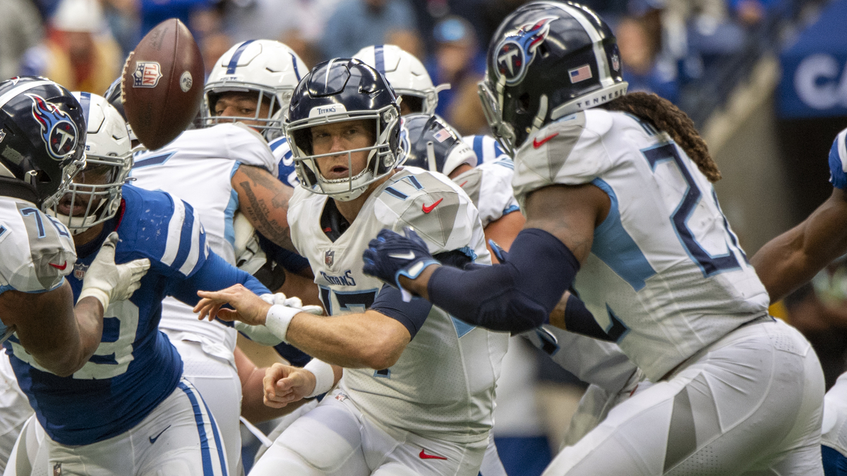 Tennessee Titans running back Derrick Henry, quarterback Ryan Tannehill