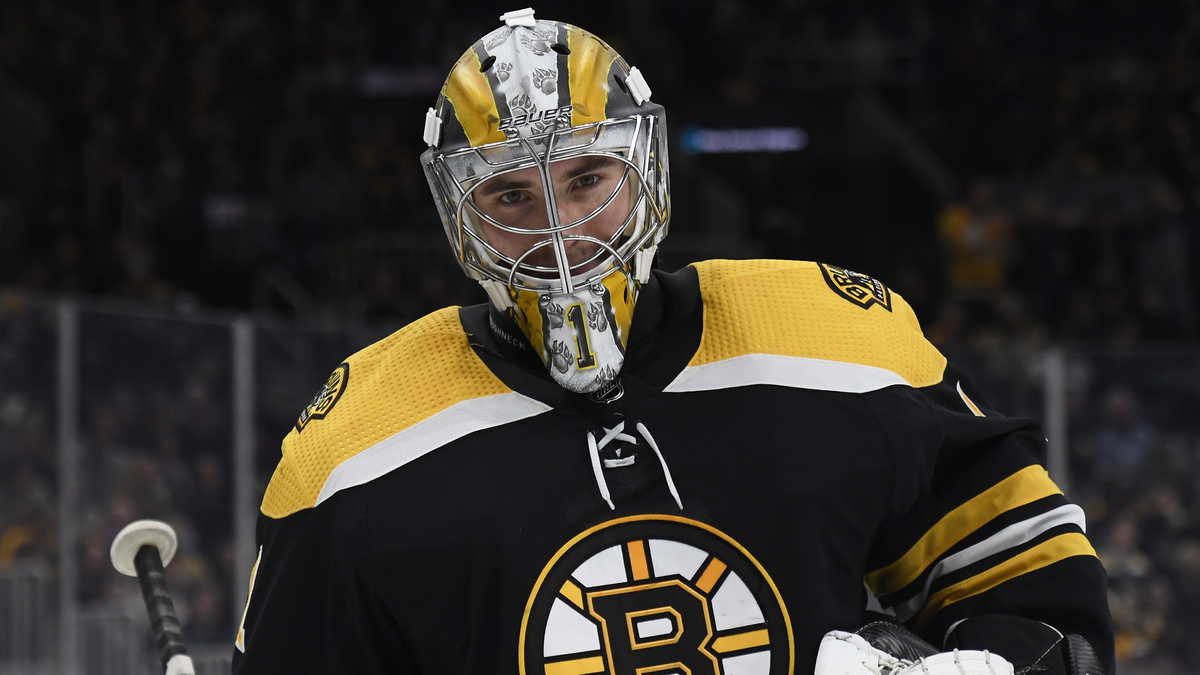 Boston Bruins goalie Jeremy Swayman