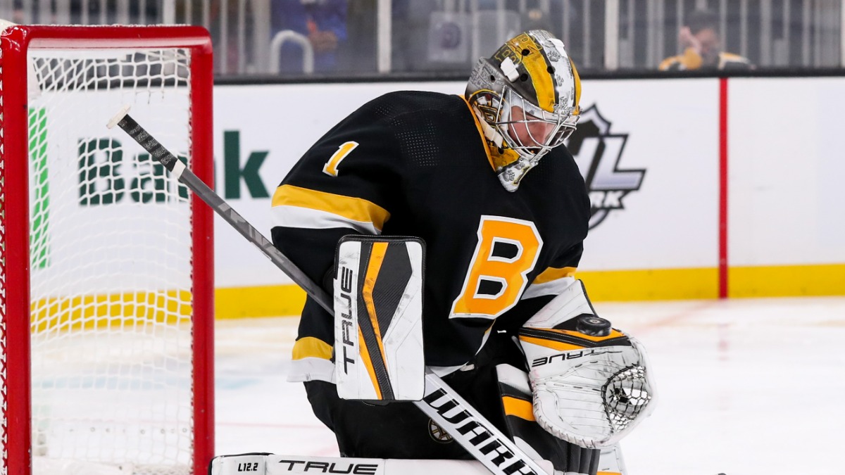 Boston Bruins goaltender Jeremy Swayman