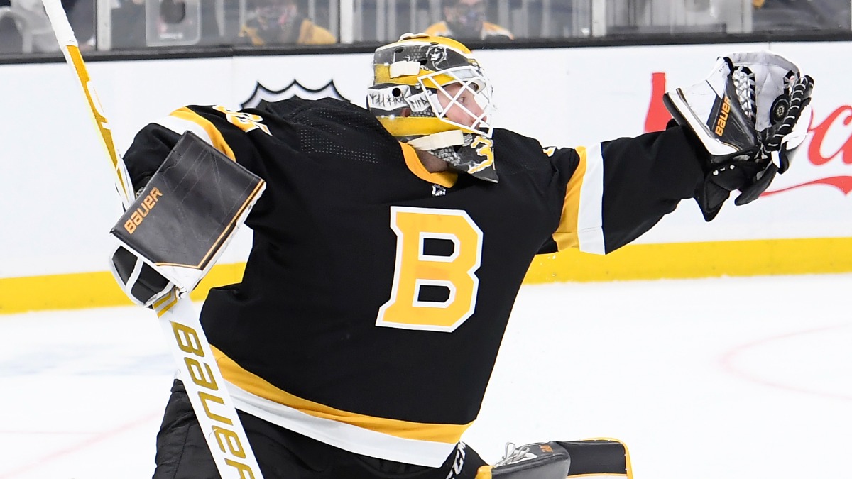 Boston Bruins goaltender Linus Ullmark