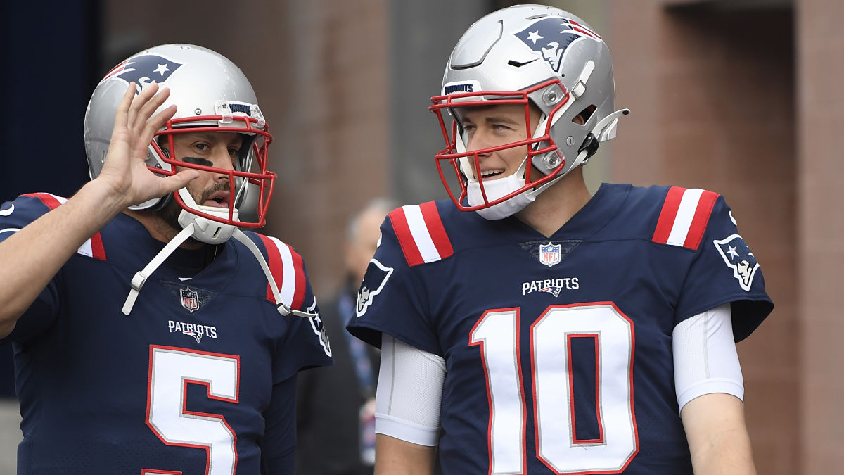 New England Patriots quarterbacks Mac Jones and Brian Hoyer