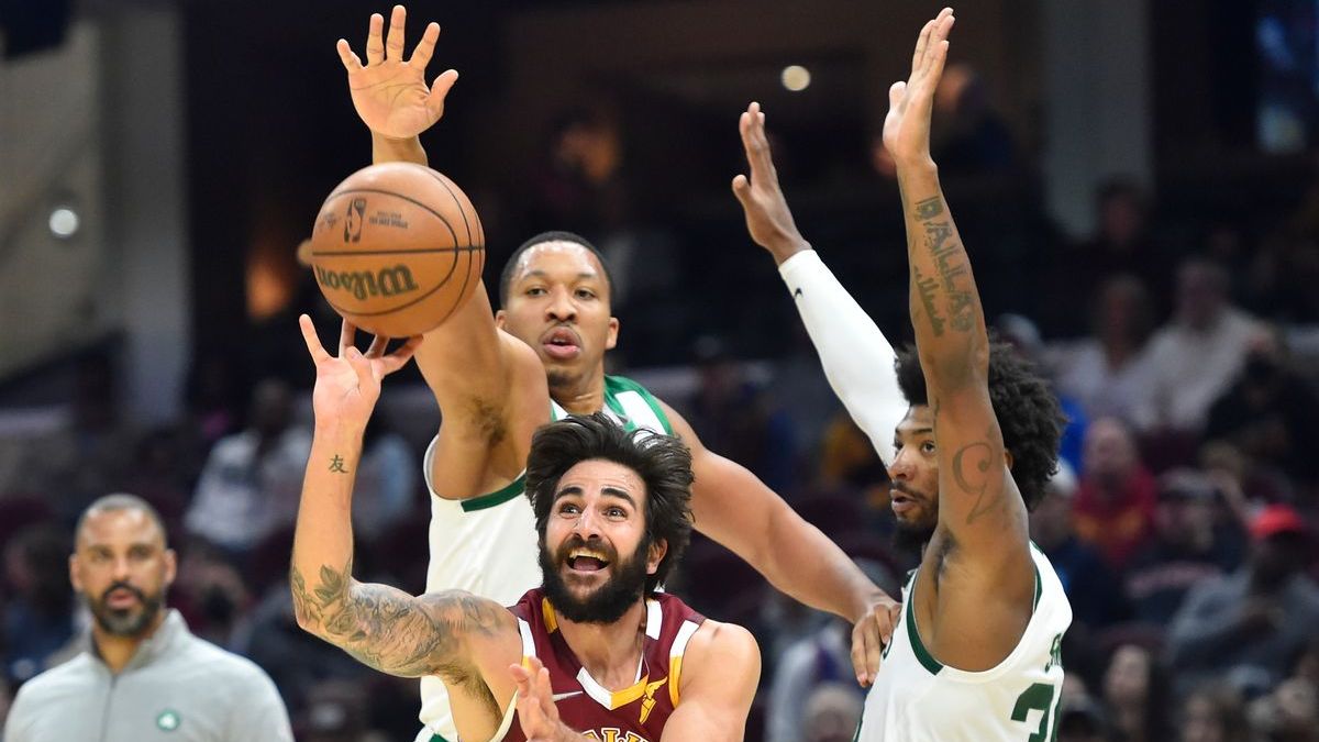 Boston Celtics' Grant Williams, Marcus Smart, Cleveland Cavaliers' Ricky Rubio
