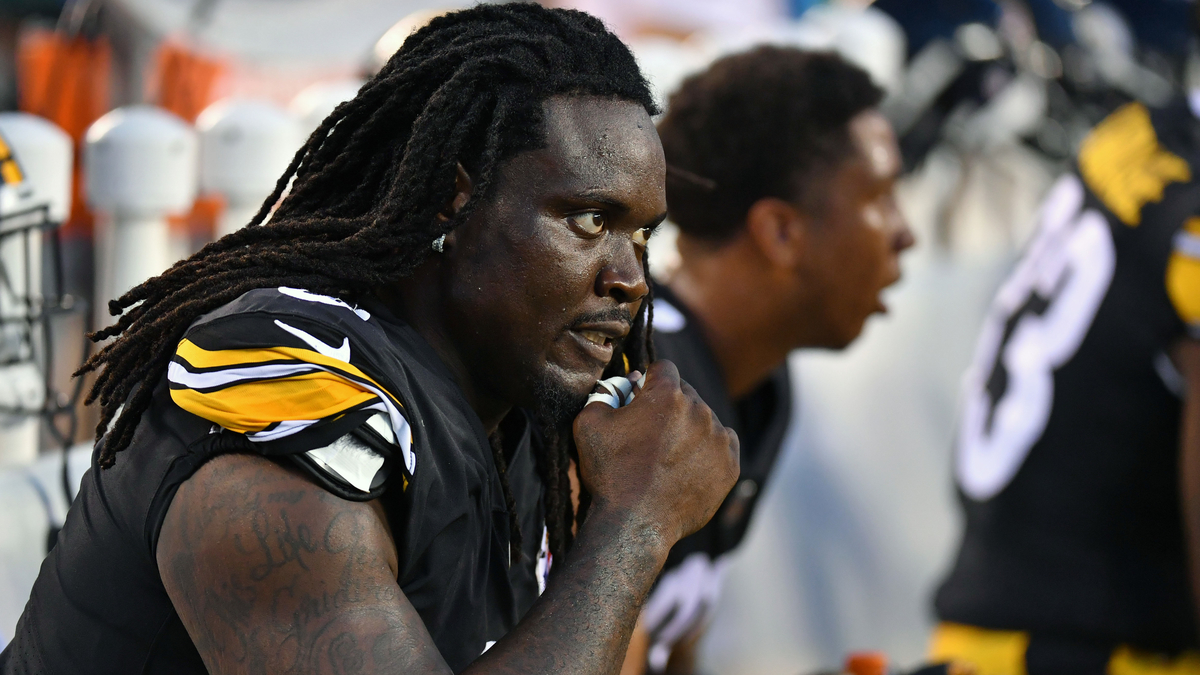 Kansas City Chiefs linebacker Melvin ingram