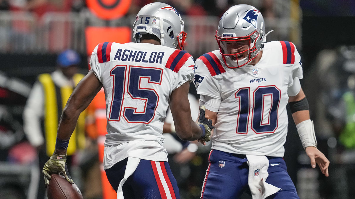 New England Patriots wide receiver Nelson Agholor and quarterback Mac Jones