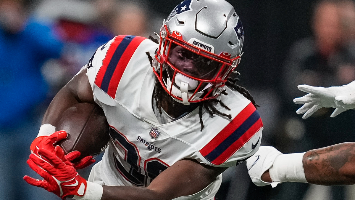 New England Patriots running back Rhamondre Stevenson