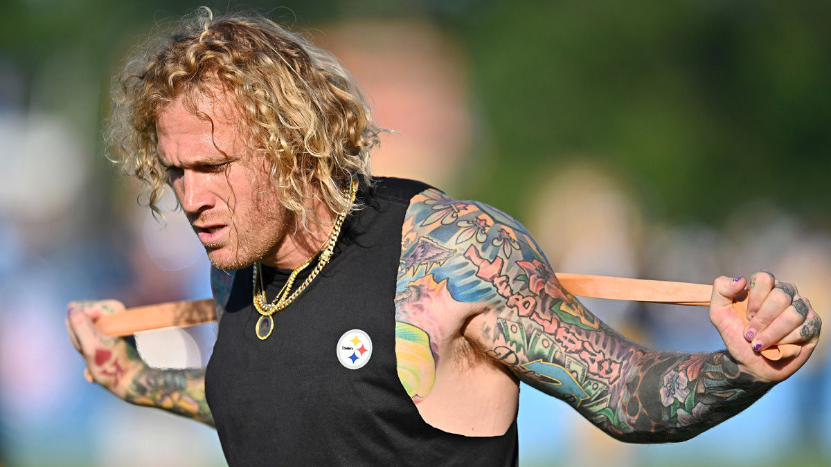 Chicago Bears defensive end Cassius Marsh