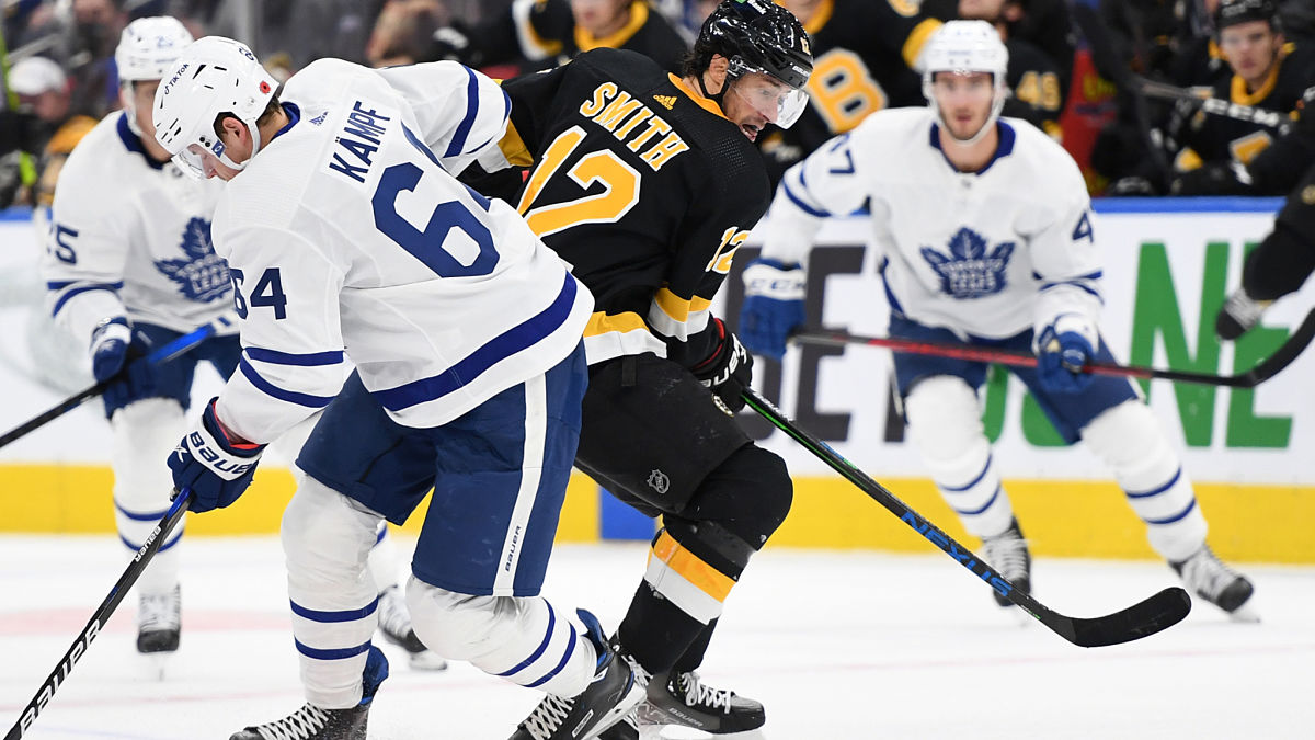 Boston Bruins forward Craig Smith