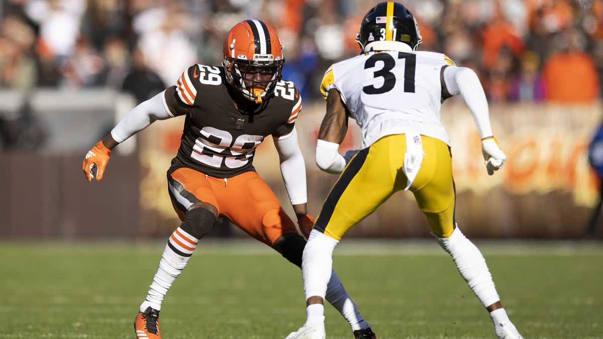 Former Cleveland Browns cornerback Herb Miller