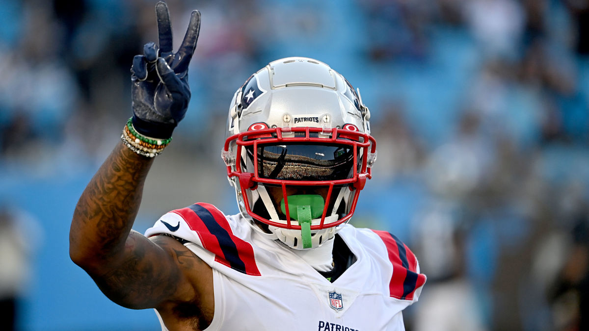 New England Patriots cornerback Jalen Mills