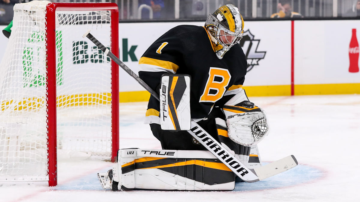 Boston Bruins goaltender Jeremy Swayman