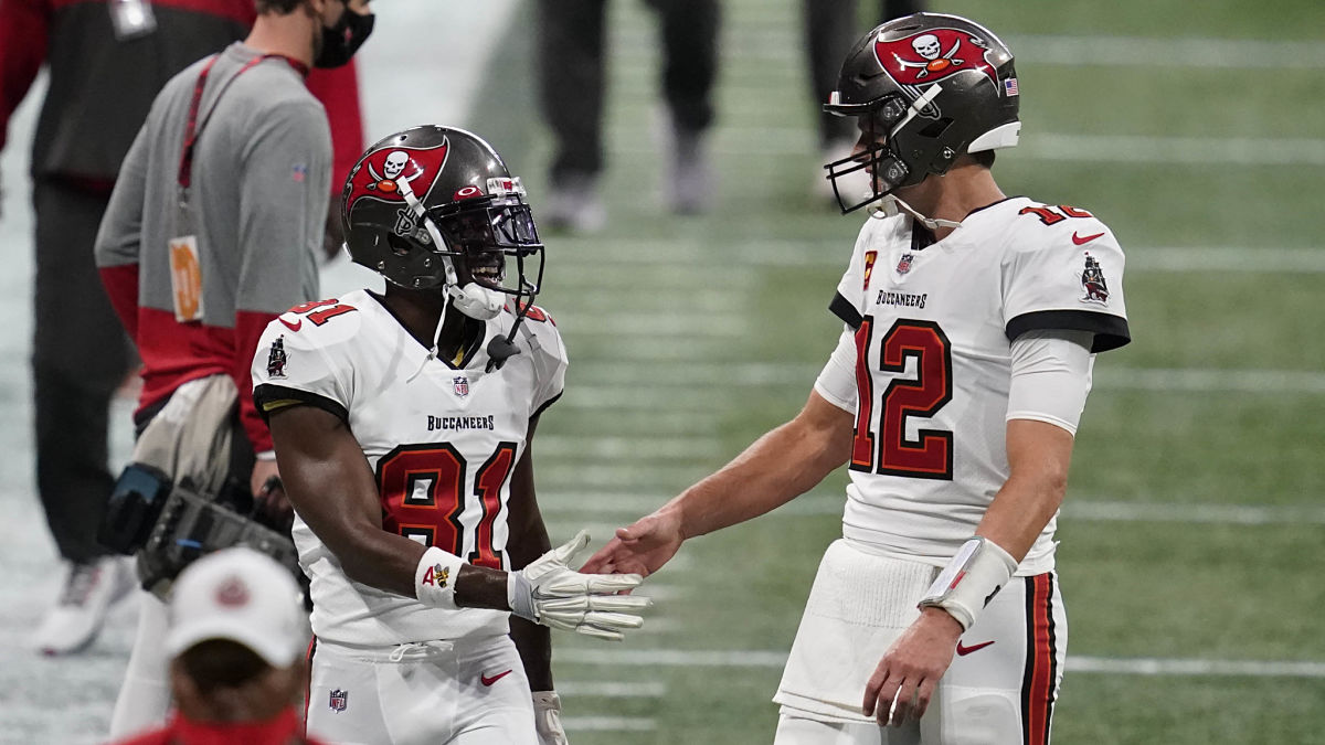 Tampa Bay Buccaneers wide receiver Antonio Brown and quarterback Tom Brady