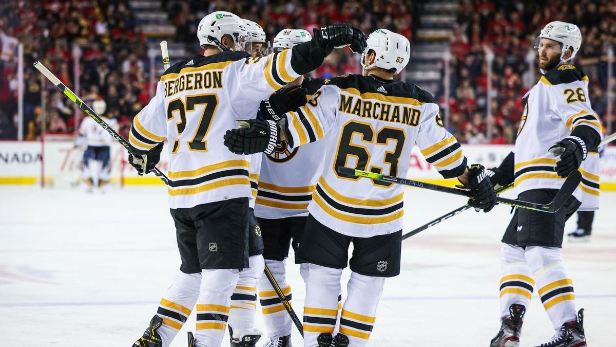 Boston Bruins' Patrice Bergeron, David Pastrnak