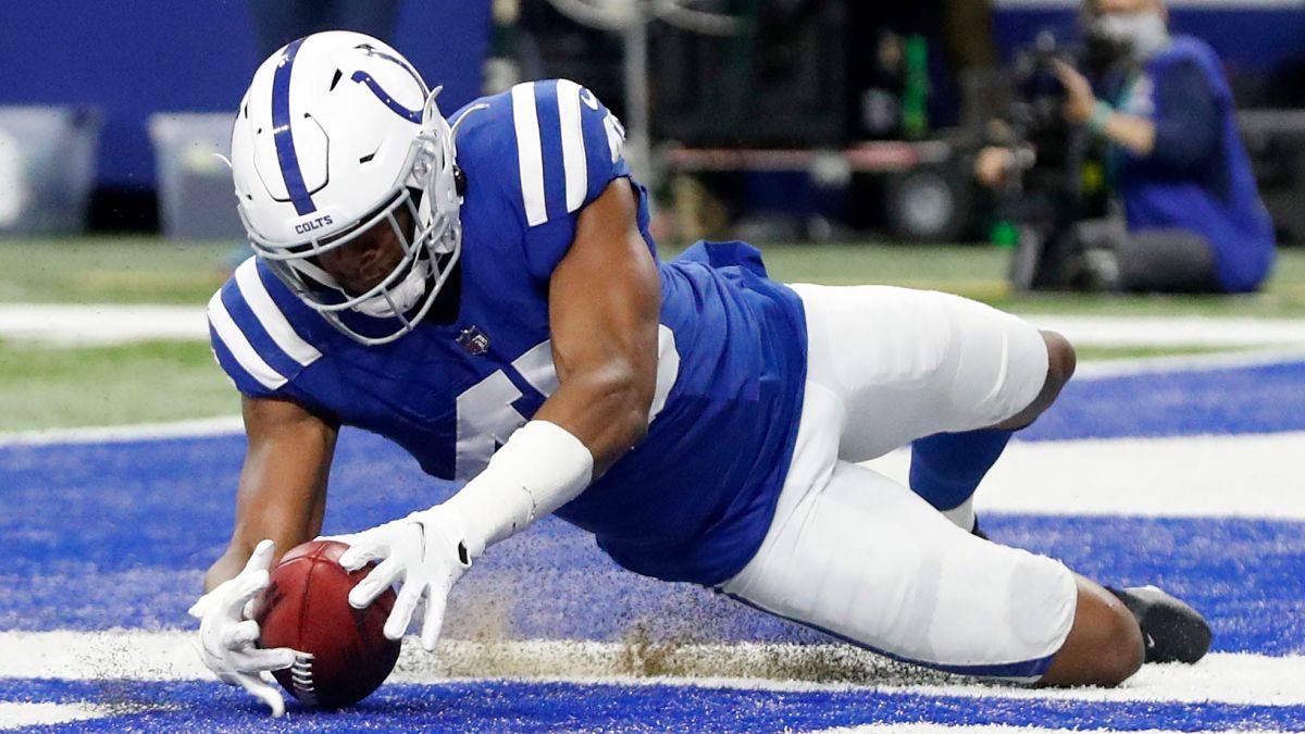 Indianapolis Colts linebacker E.J. Speed