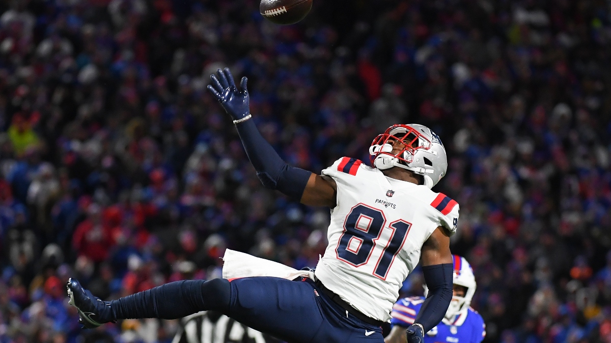 New England Patriots tight end Jonnu Smith