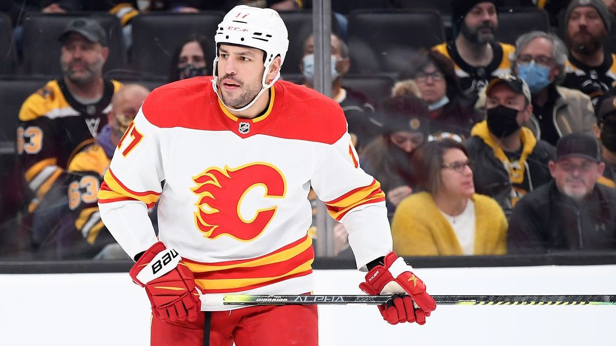 Calgary Flames left wing Milan Lucic