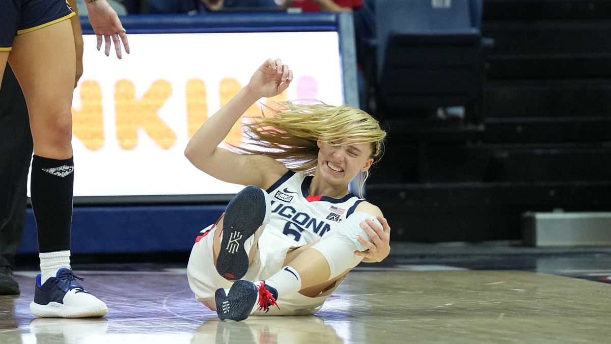 UConn Huskies guard Paige Bueckers