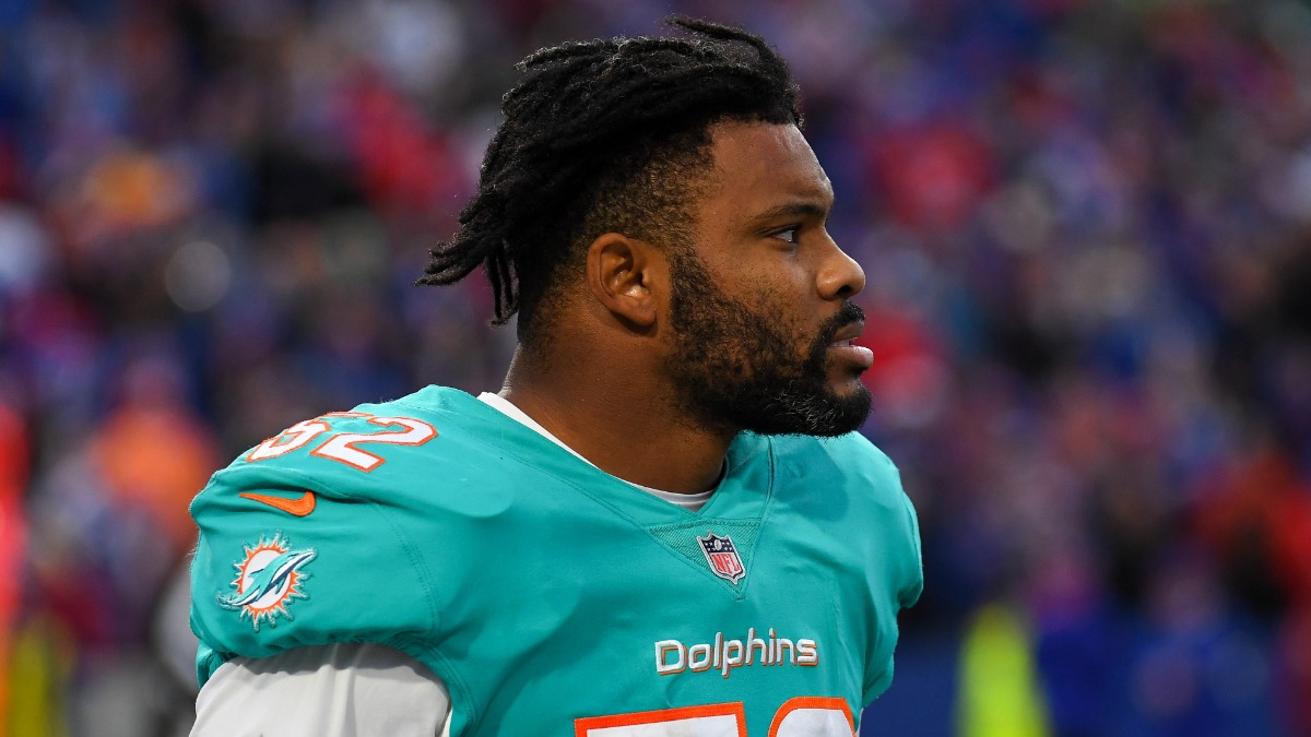 Miami Dolphins linebacker Elandon Roberts