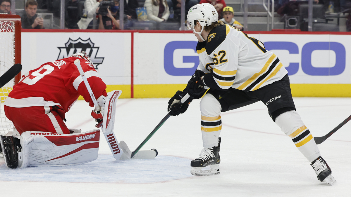 Boston Bruins winger Oskar Steen