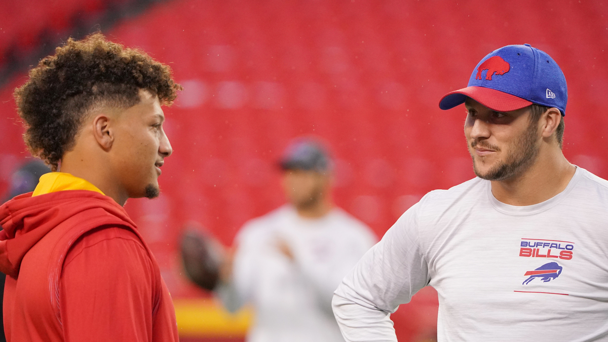 Kansas City Chiefs quarterback Patrick Mahomes, Buffalo Bills' Josh Allen