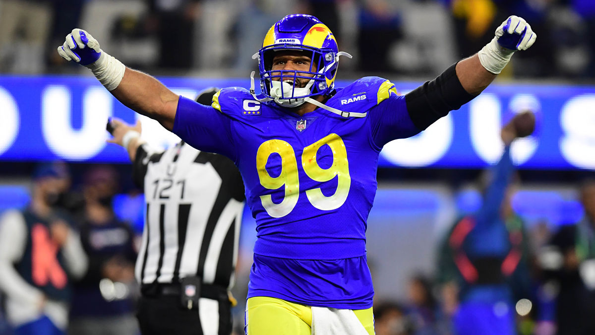 Los Angeles Rams defensive end Aaron Donald