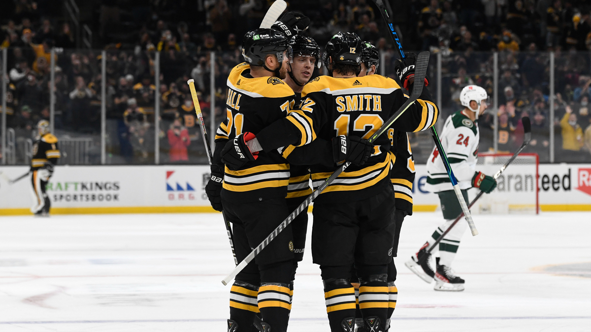 Boston Bruins forward Craig Smith